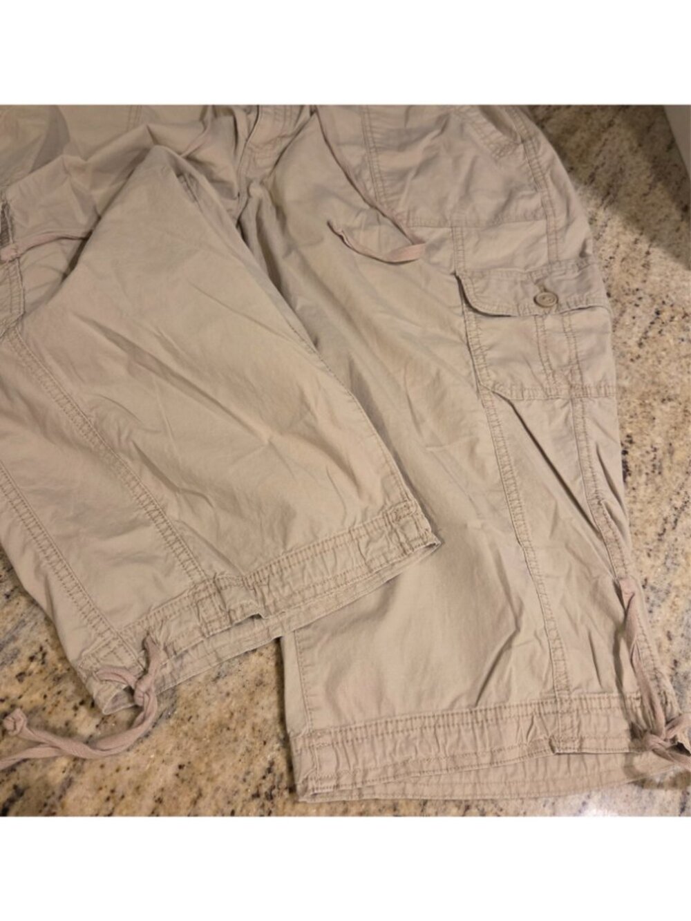 Woman’s 22W St. John’s Bay Capri Pants Tan Cargo Pockets Drawstring Cinch Hem - Picture 7 of 16